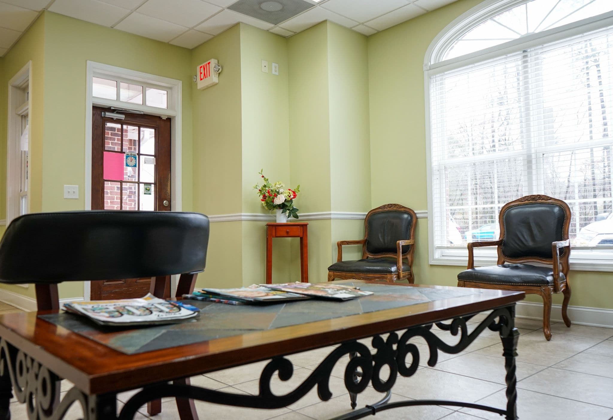Southeast Medical Group at Calhoun has a comfortable waiting room for patients.
