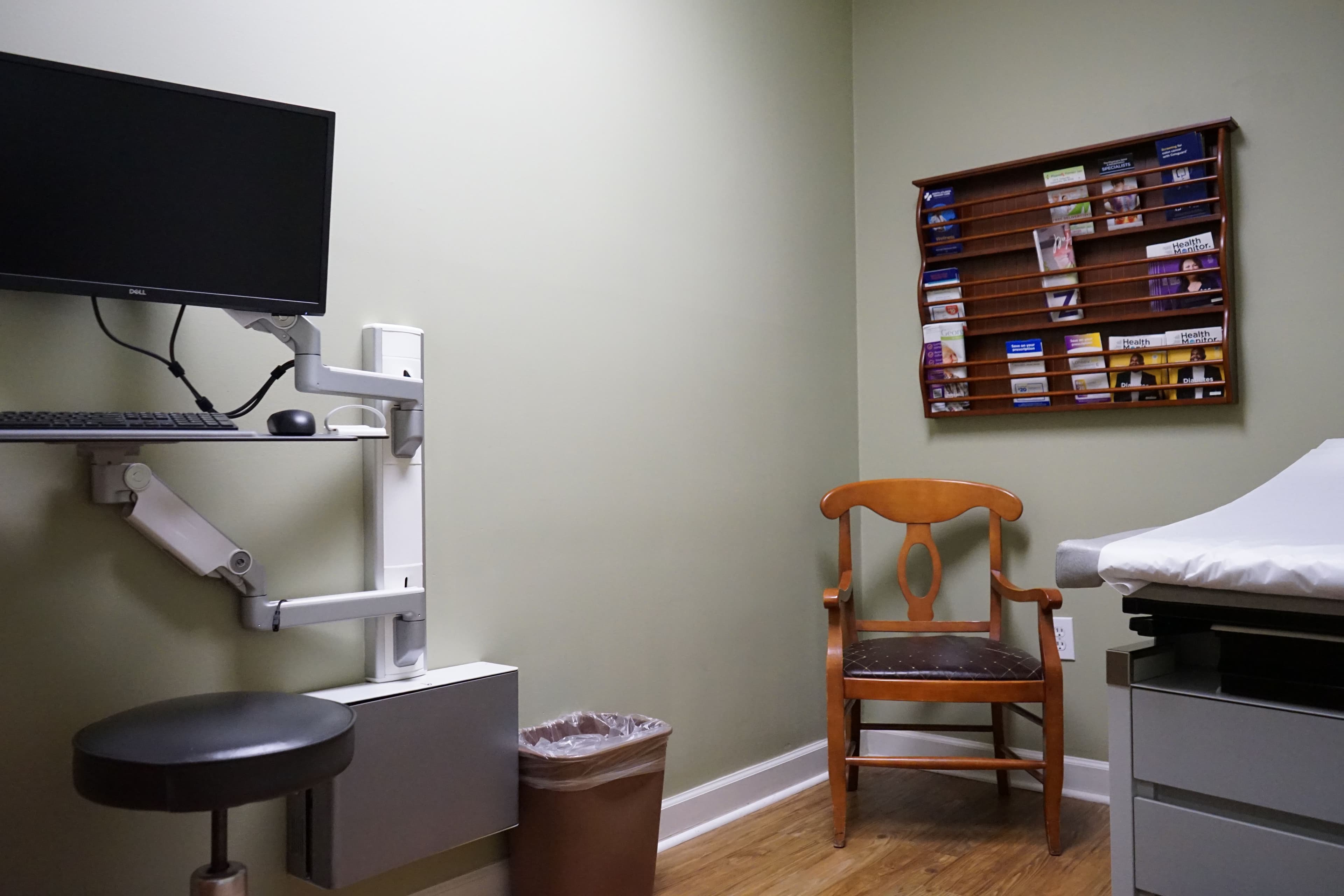 North Atlanta Primary Care at Cartersville's exam rooms offer reading material for patients.