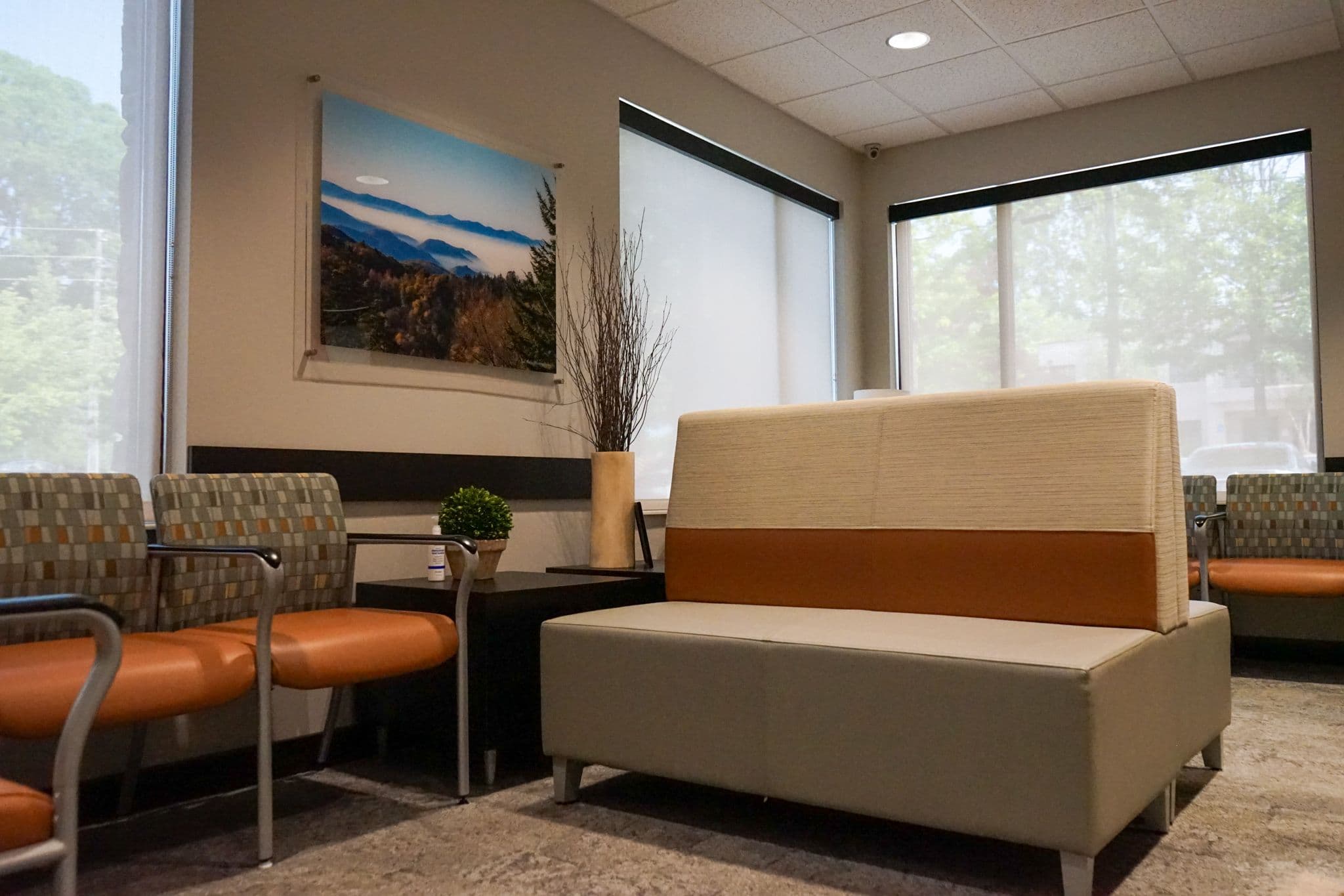 North Atlanta Primary Care at Marietta offers a comfortable waiting room for patients.