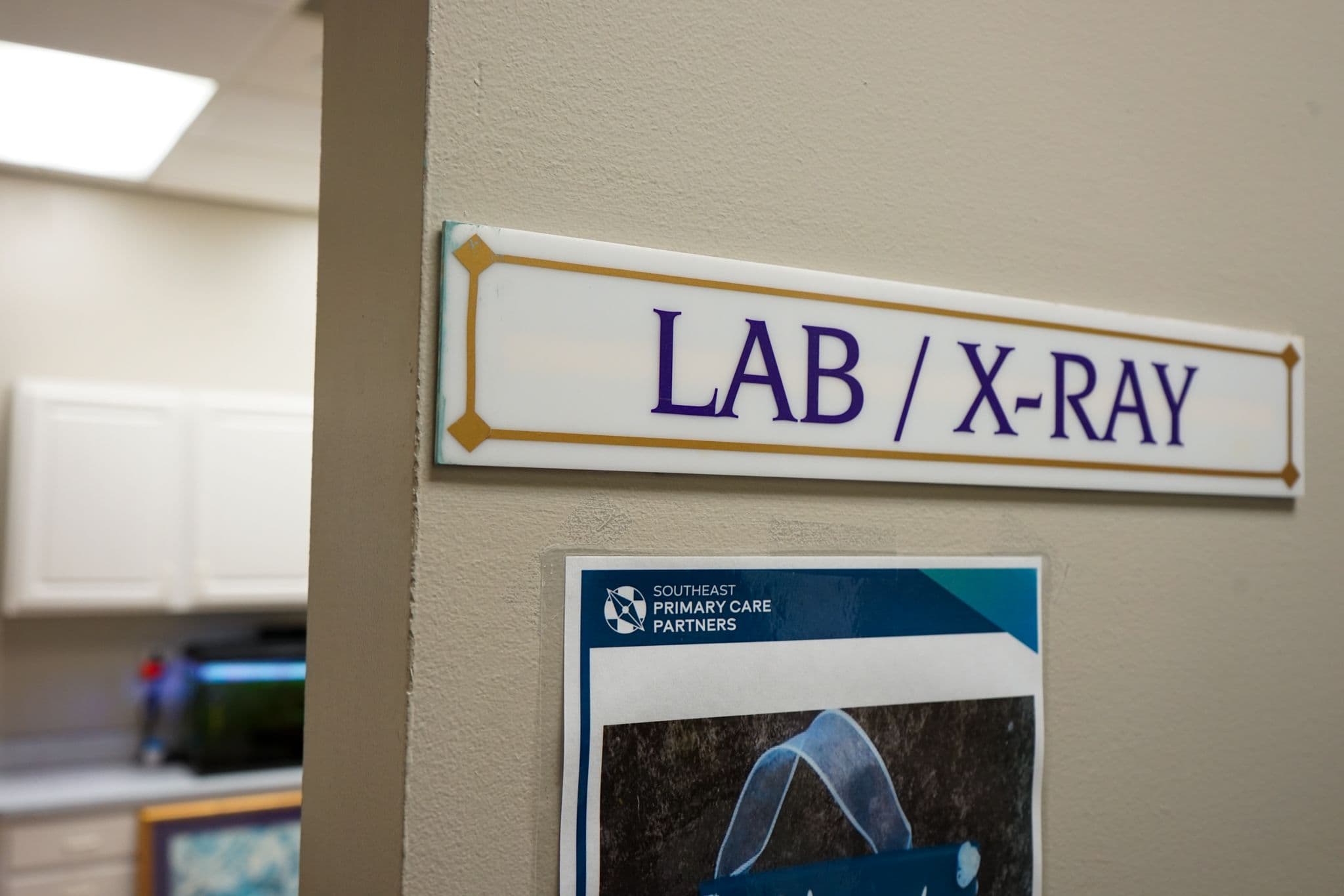 Southeast Medical Group at Fayetteville offers in-house labs and performs on-site x-rays.